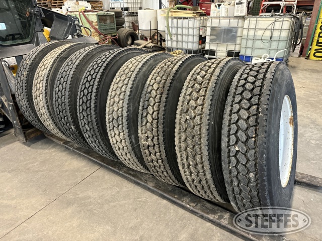 (8) 275/80R22.5 tires